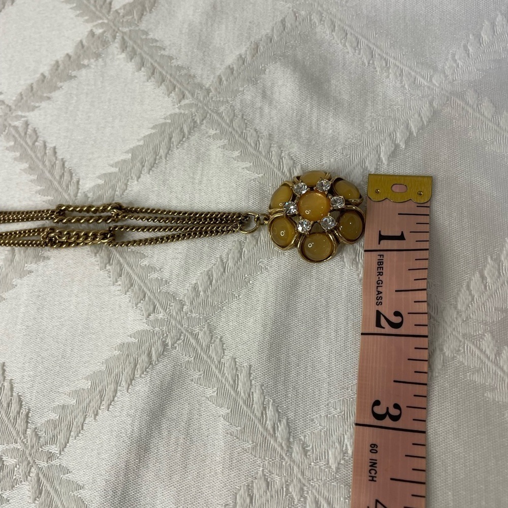 Elegant Talbot’s Gold Tone Flower Pendant Necklace - Picture 5 of 5